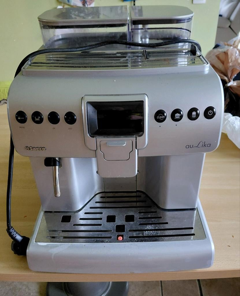 Saeco aulika, Enlèvement, Cafetière