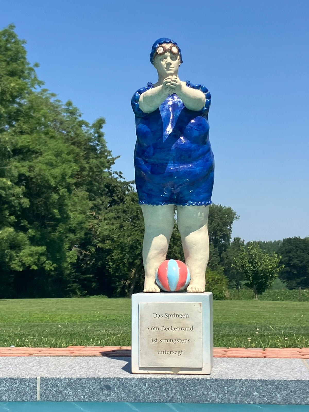 Keramisch Kunstwerk  „Duikende Zwemster”, Antiek en Kunst, Kunst | Beelden en Houtsnijwerken, Ophalen, Blauw, 50 - 100 cm, Beeld