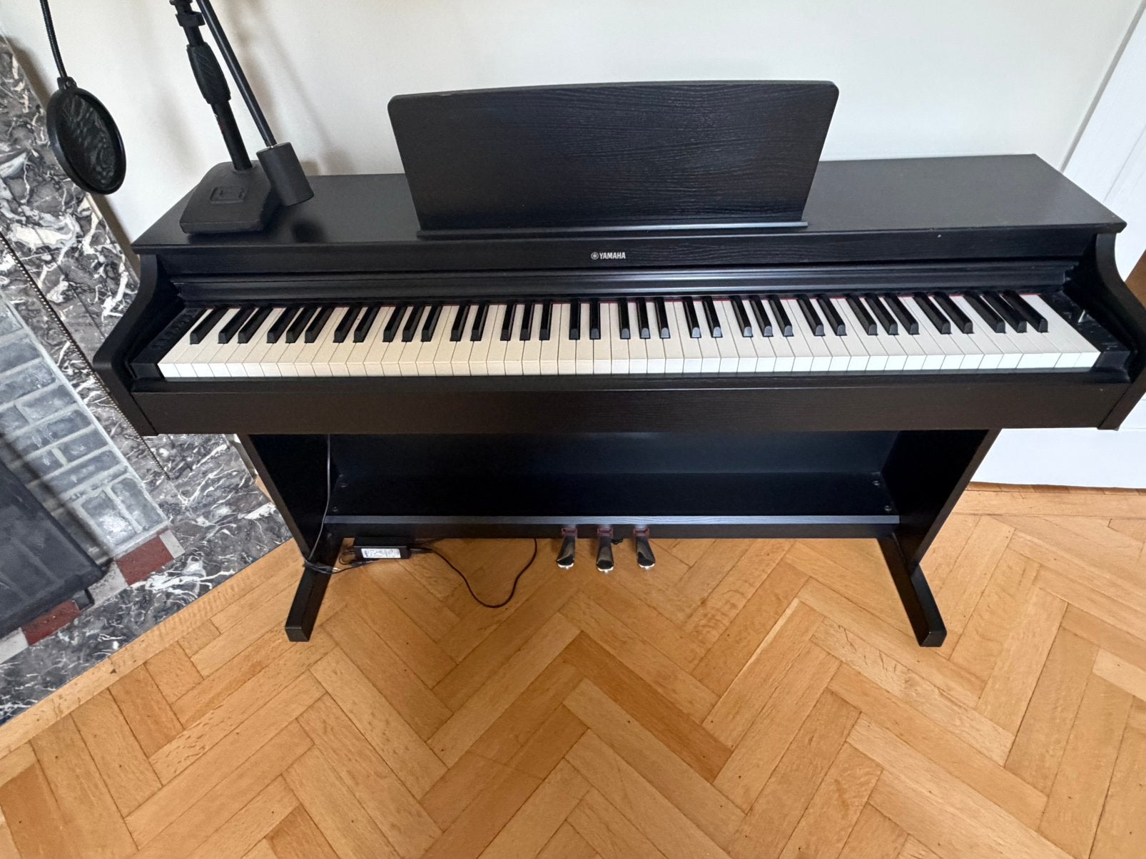 Piano numérique Yamaha Arius YDP-163 – 88 touches, Muziek en Instrumenten, Ophalen, Zo goed als nieuw, Piano