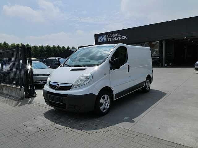 Opel Vivaro 2.0 D 115pk 3pl Lichte Vracht Trekhaak (15410), Auto's, 1995 cc, Parkeersensor, Wit, Bedrijf