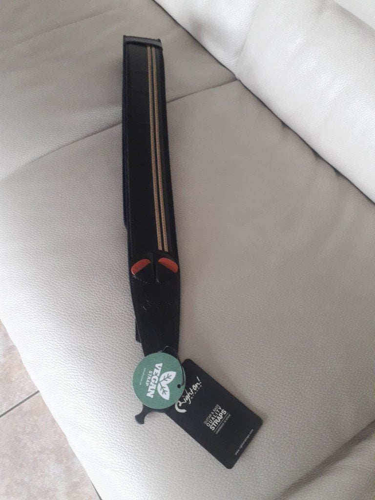 Sangle guitare ou basse Righton Straps haute qualité. NEUVE!, Musique & Instruments, Enlèvement ou Envoi, Neuf, Électrique, 5 cordes
