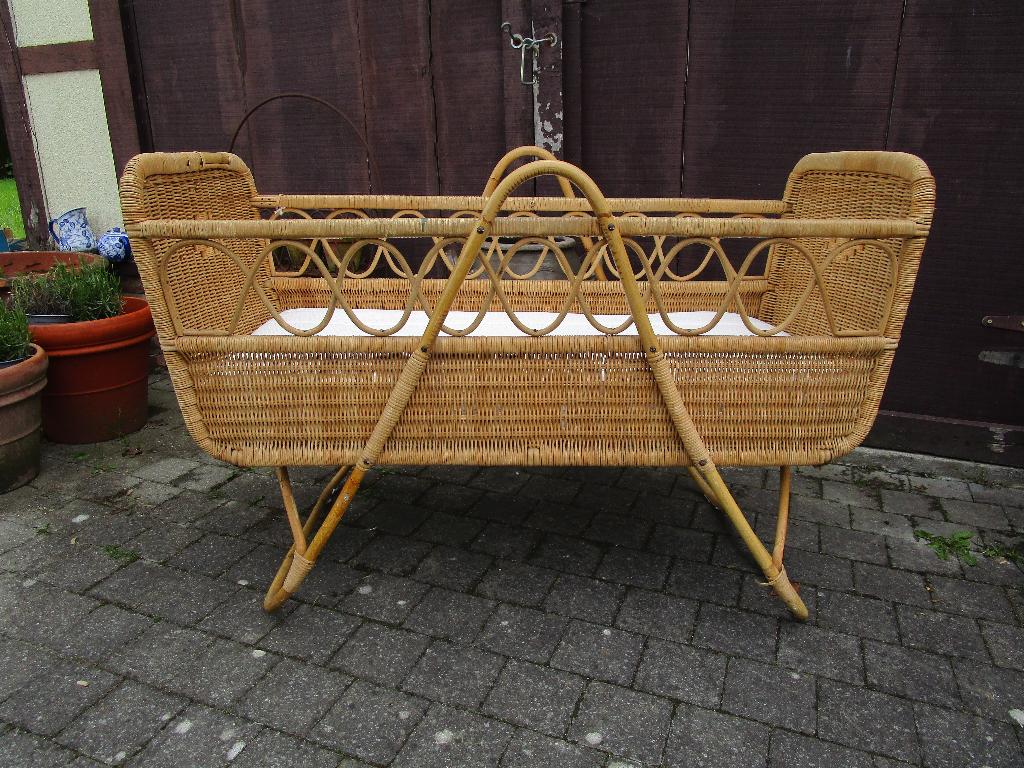 kinderbedje rotan met matras vintage, Ophalen, Matras