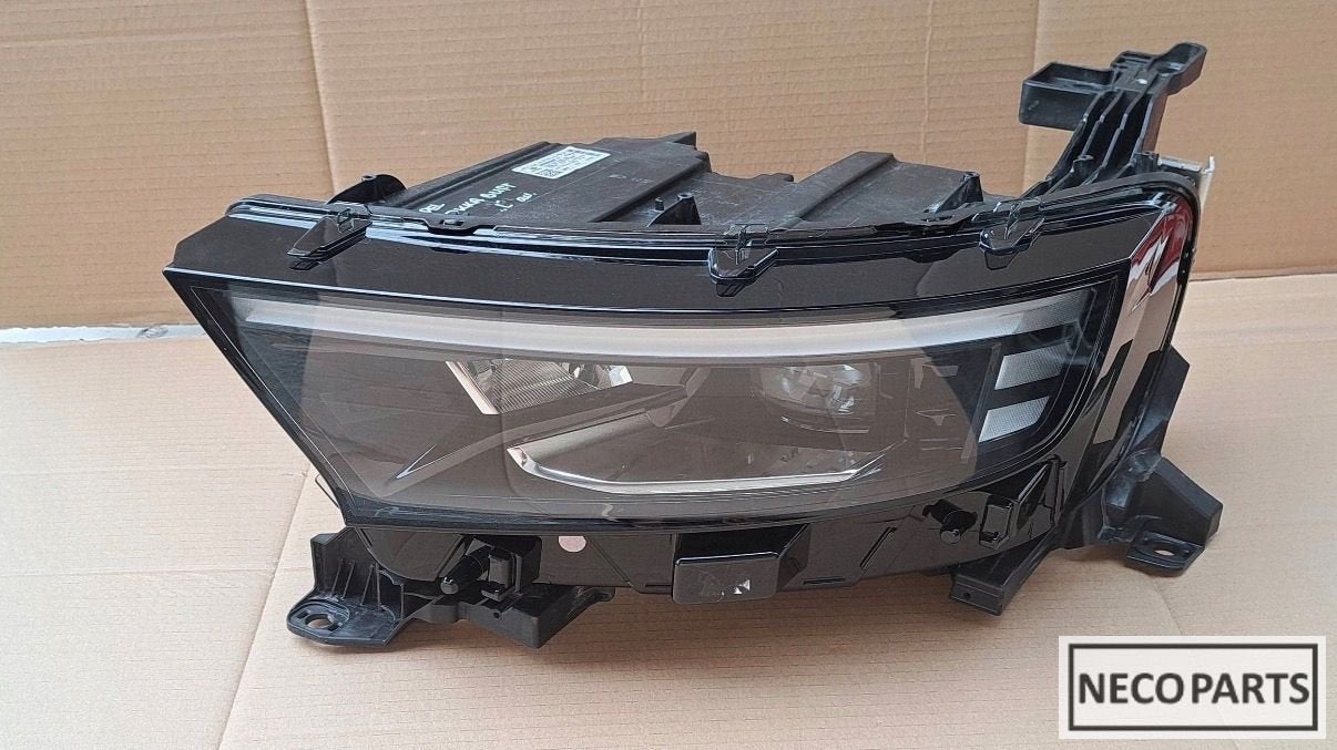 OPEL MOKKA B FULL LED KOPLAMP ORIGINEEL COMPLEEL 9847939680, Gebruikt, -, -, Opel