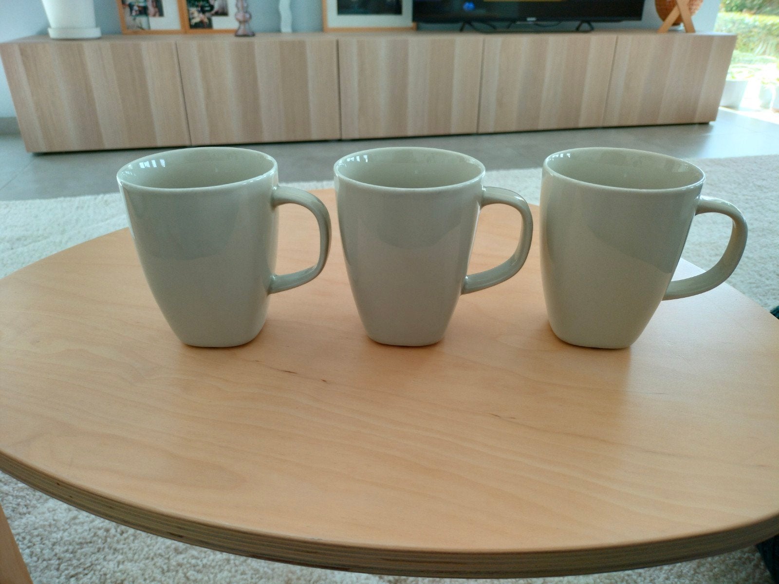 3 handige grote mokken, grijs/beige. Prijs voor 3 stuks!, Maison & Meubles, Cuisine | Vaisselle, Neuf, IKEA, Enlèvement, Tasse(s) et/ou soucoupe(s)