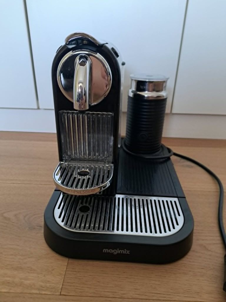 Magimix Nespresso Citiz & Milk Zwart - Werkt 100%, Ophalen, Koffiemachine, Zo goed als nieuw, 1 kopje