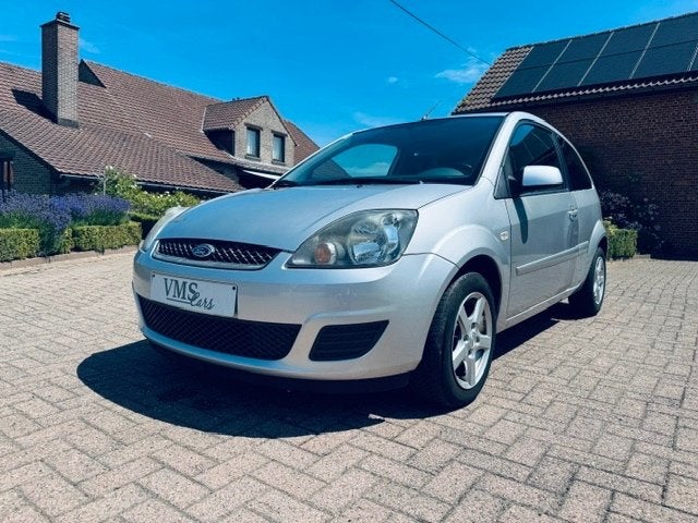 Ford Fiesta 1.3 Benzine * Garantie * Airco *, Auto's, 1299 cc, Stof, Zwart, 4 cilinders