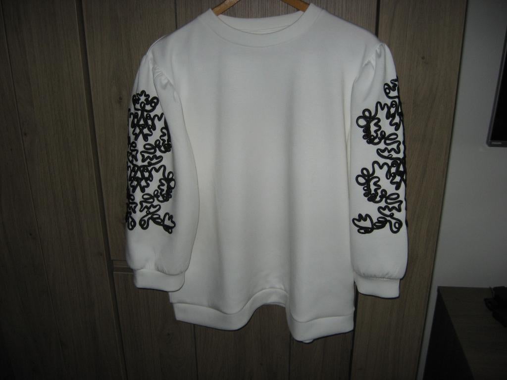 Sweater XL LOLA&LIZA, Lola & Liza, Wit, Maat 46/48 (XL) of groter, Ophalen of Verzenden