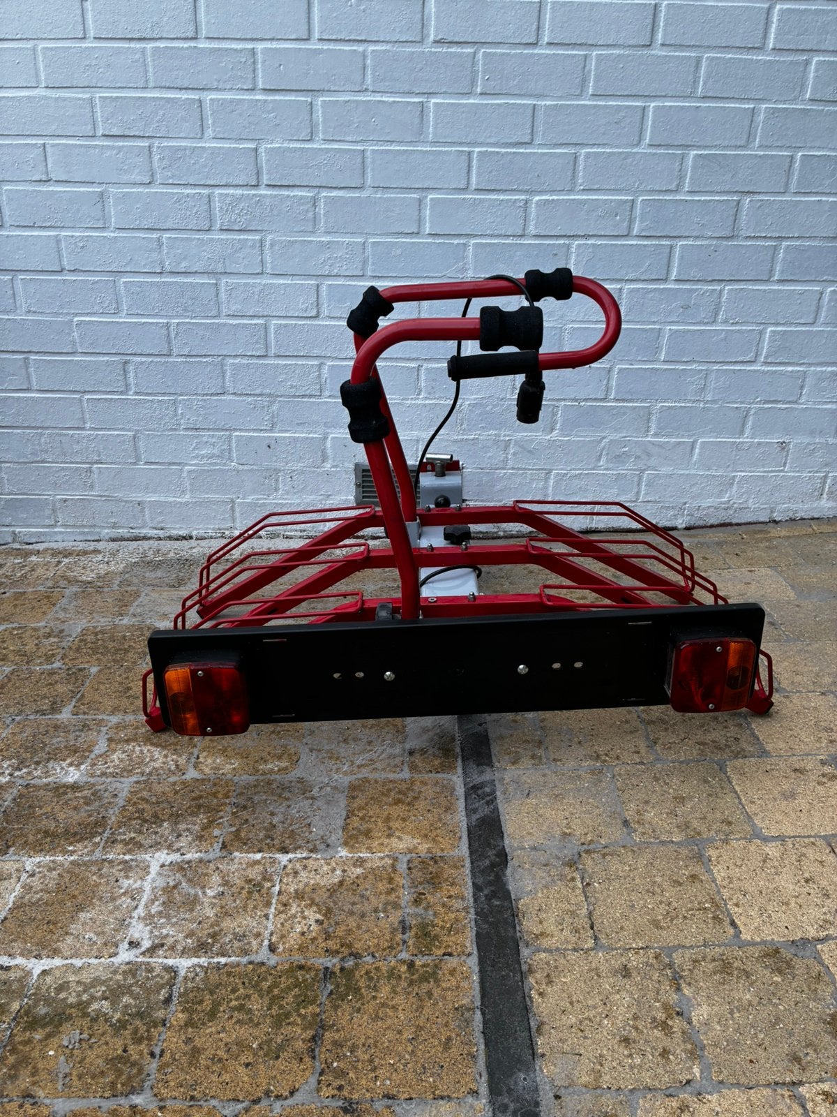 Porte velos rouge, Autos : Divers, Porte-vélos, Support d'attelage, 3 vélos ou plus, Enlèvement, Utilisé