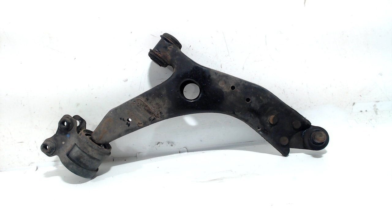Draagarm rechts voor Ford Kuga, Onderdelen@venauto.nl, Van der Ven Autorecycling B.V., Ettenseweg 76, 4706 PB Roosendaal, The Netherlands