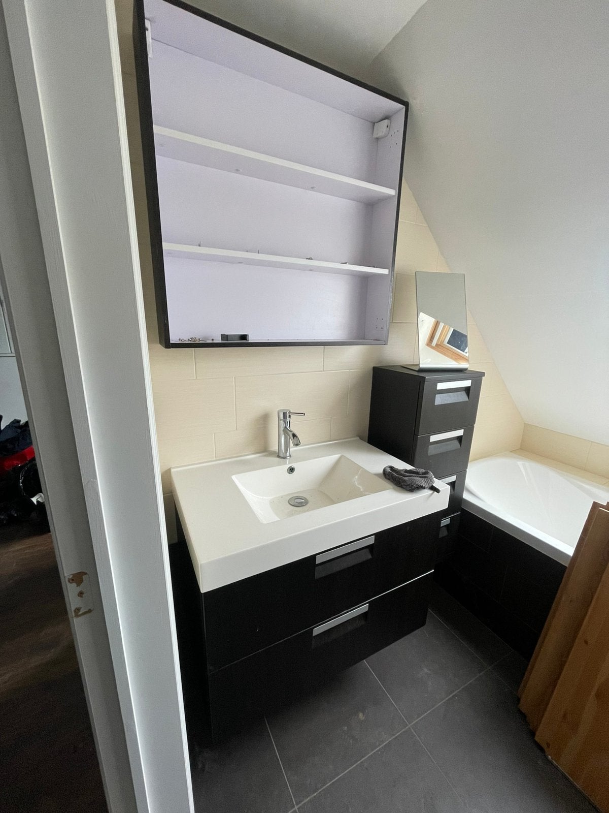 Meuble de salle de bain + lavabo, Enlèvement