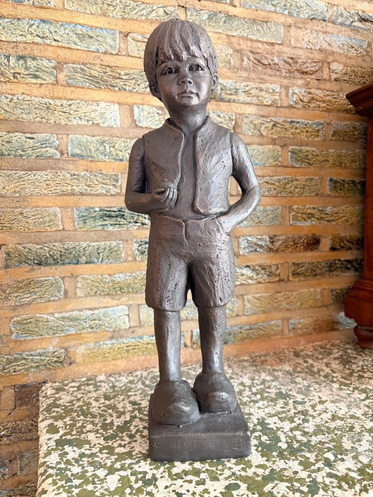 Gesigneerde sculptuur kind / beeld door Geert Kunen, Gris, Fait main, Enlèvement, Statue