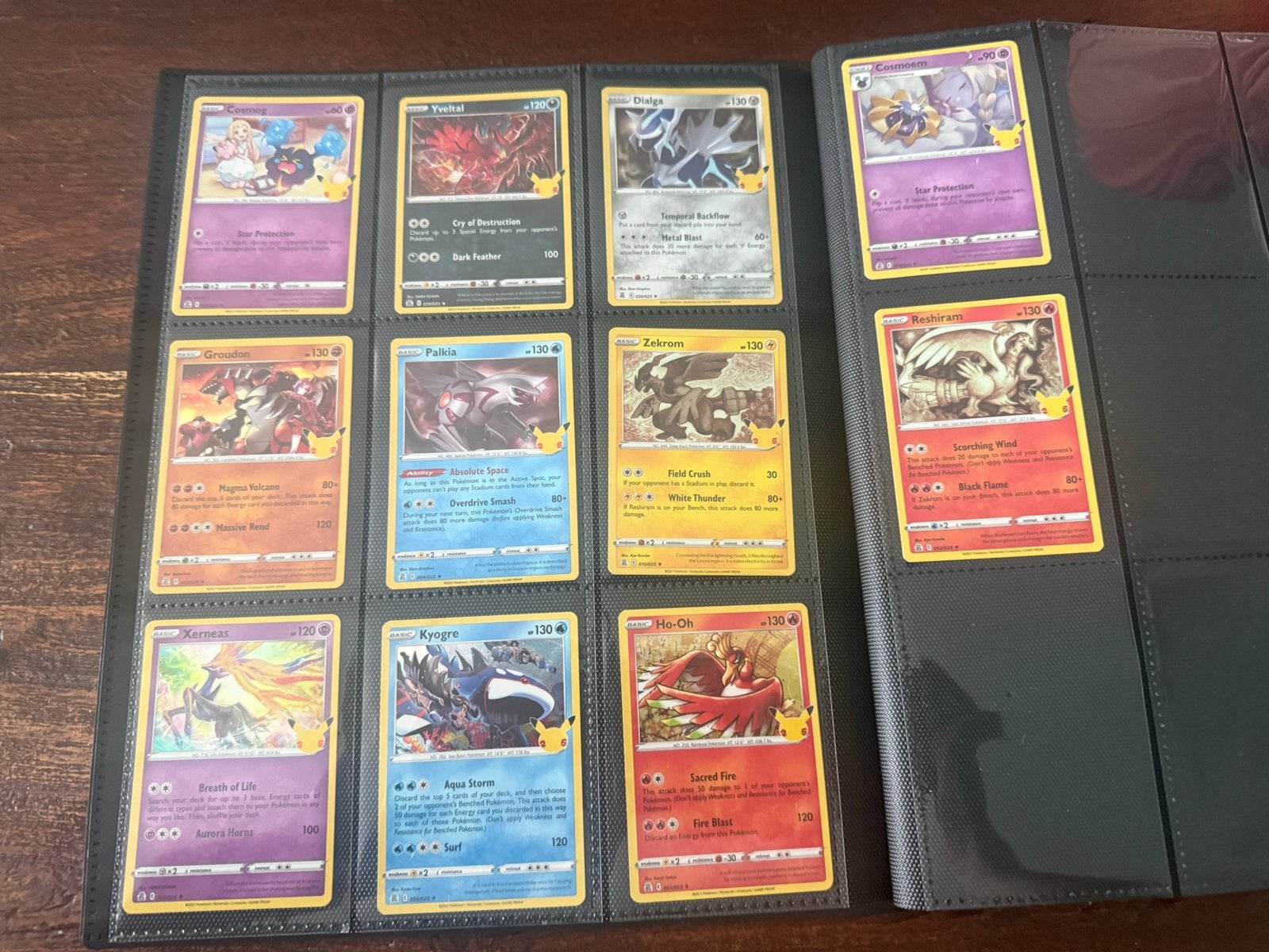 Te koop Pokemon kaarten uit de populaire 25 Celebrations, Ophalen of Verzenden, Zo goed als nieuw, Meerdere kaarten