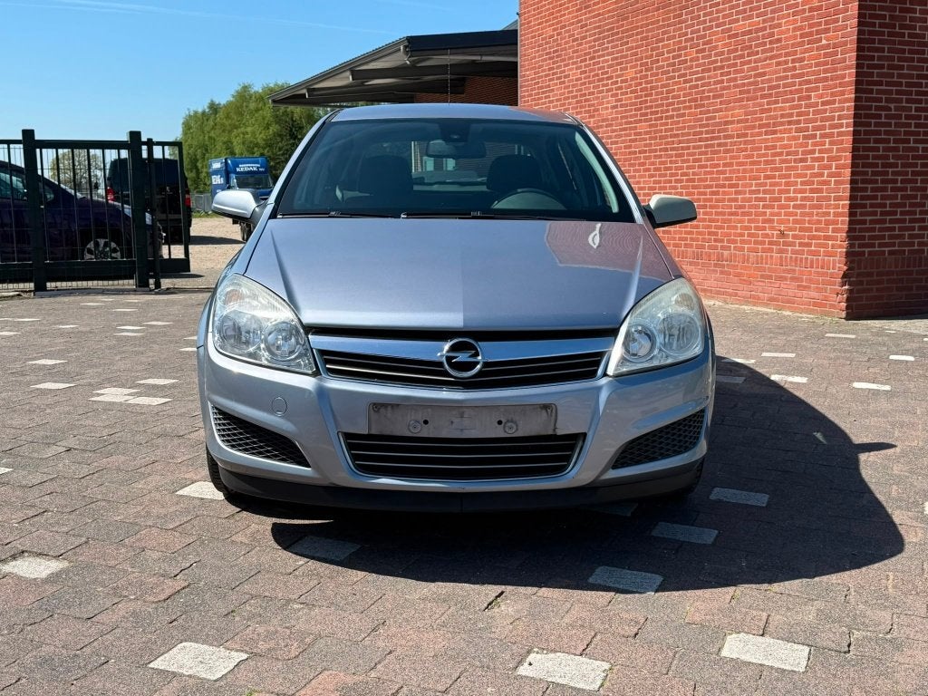 Opel Astra 1.3cdti bj 2007 km99.000 gekeurd vvk, Auto's, Opel, Voorwielaandrijving, Stof, Zwart, 4 cilinders
