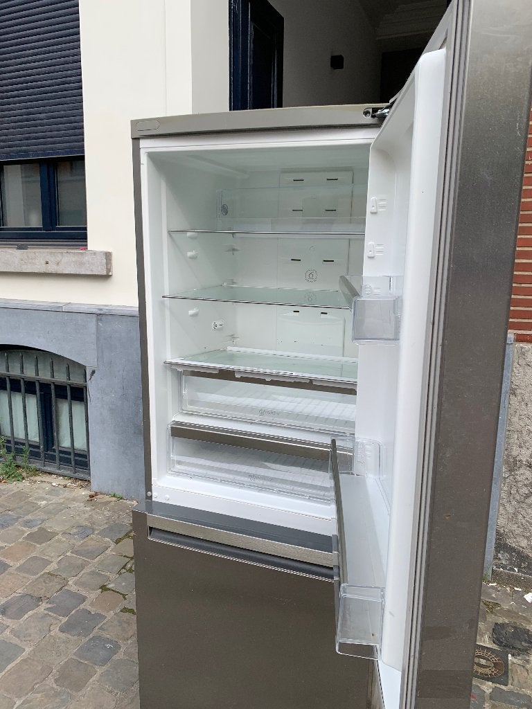 Frigo whirlpool, Electroménager, 160 cm ou plus, Comme neuf, Enlèvement, 200 litres ou plus