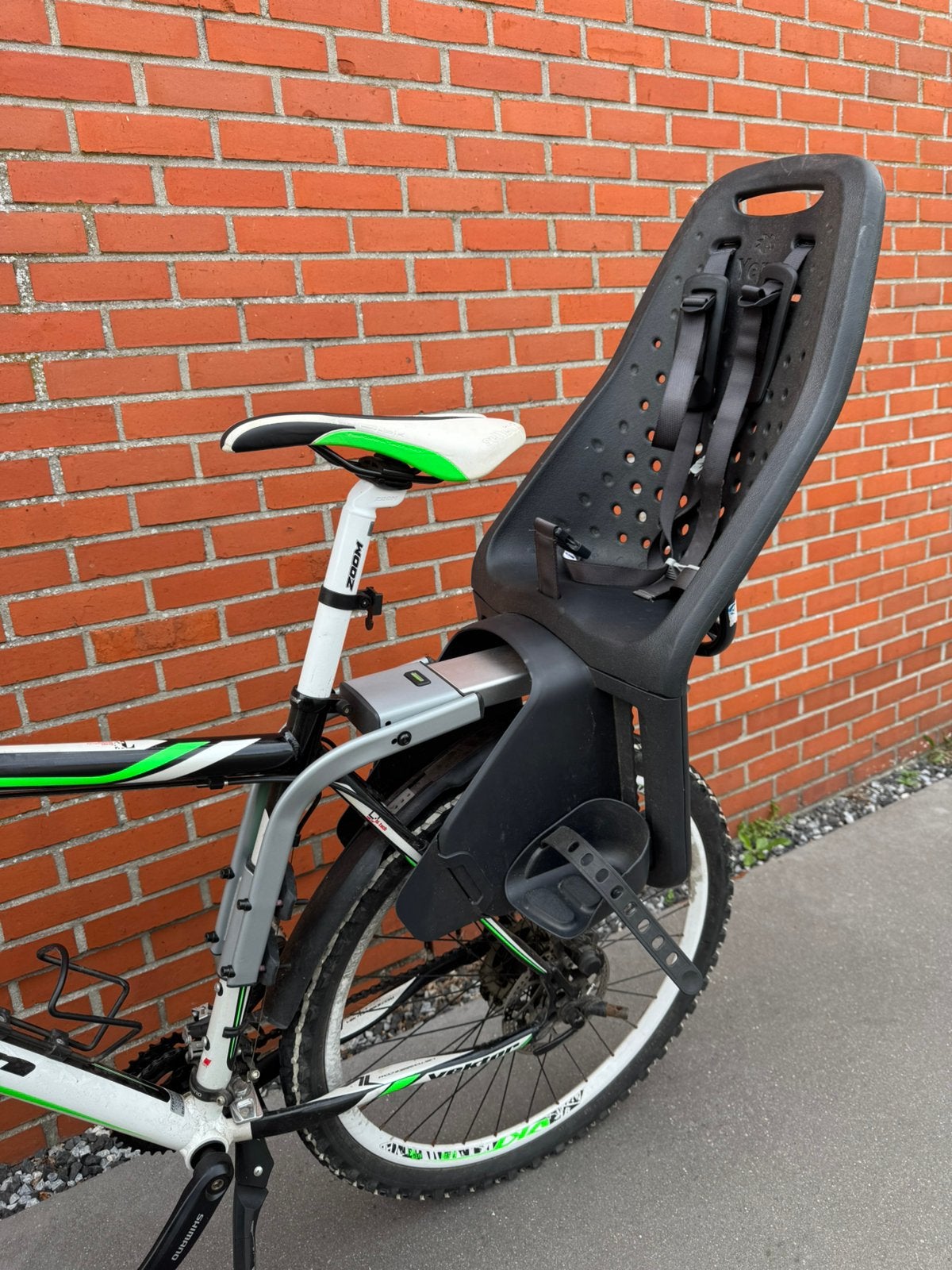 Thule Yepp frame mount, Fietsen en Brommers, Fietsaccessoires | Fietsstoeltjes, Achterzitje, Ophalen, 15 t/m 25 kg, Gebruikt