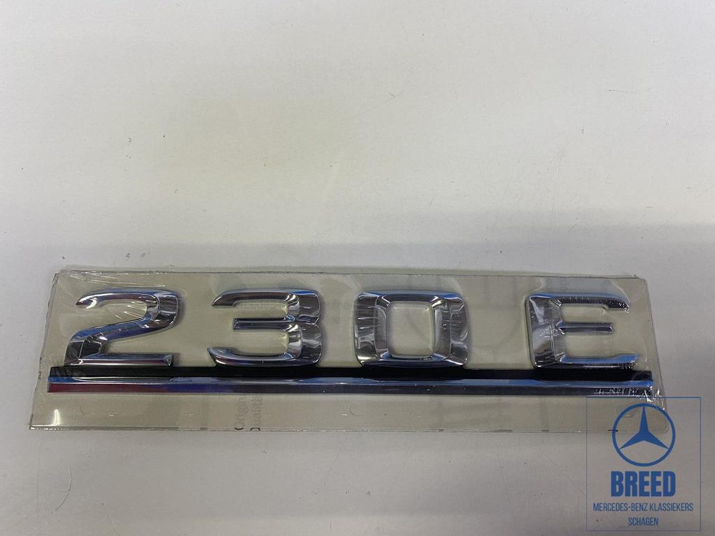 NOS embleem 230E voor Mercedes-Benz W124, Autos : Pièces & Accessoires, Carrosserie & Tôlerie, Mercedes-Benz, Neuf, Enlèvement ou Envoi