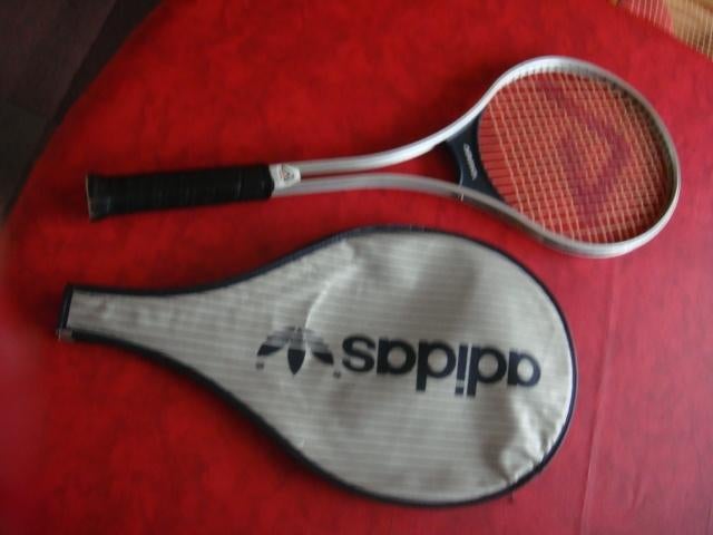 Raquette de tennis: ARAYA aluminium. Vintage, Enlèvement ou Envoi, Utilisé, Raquette, Autres marques