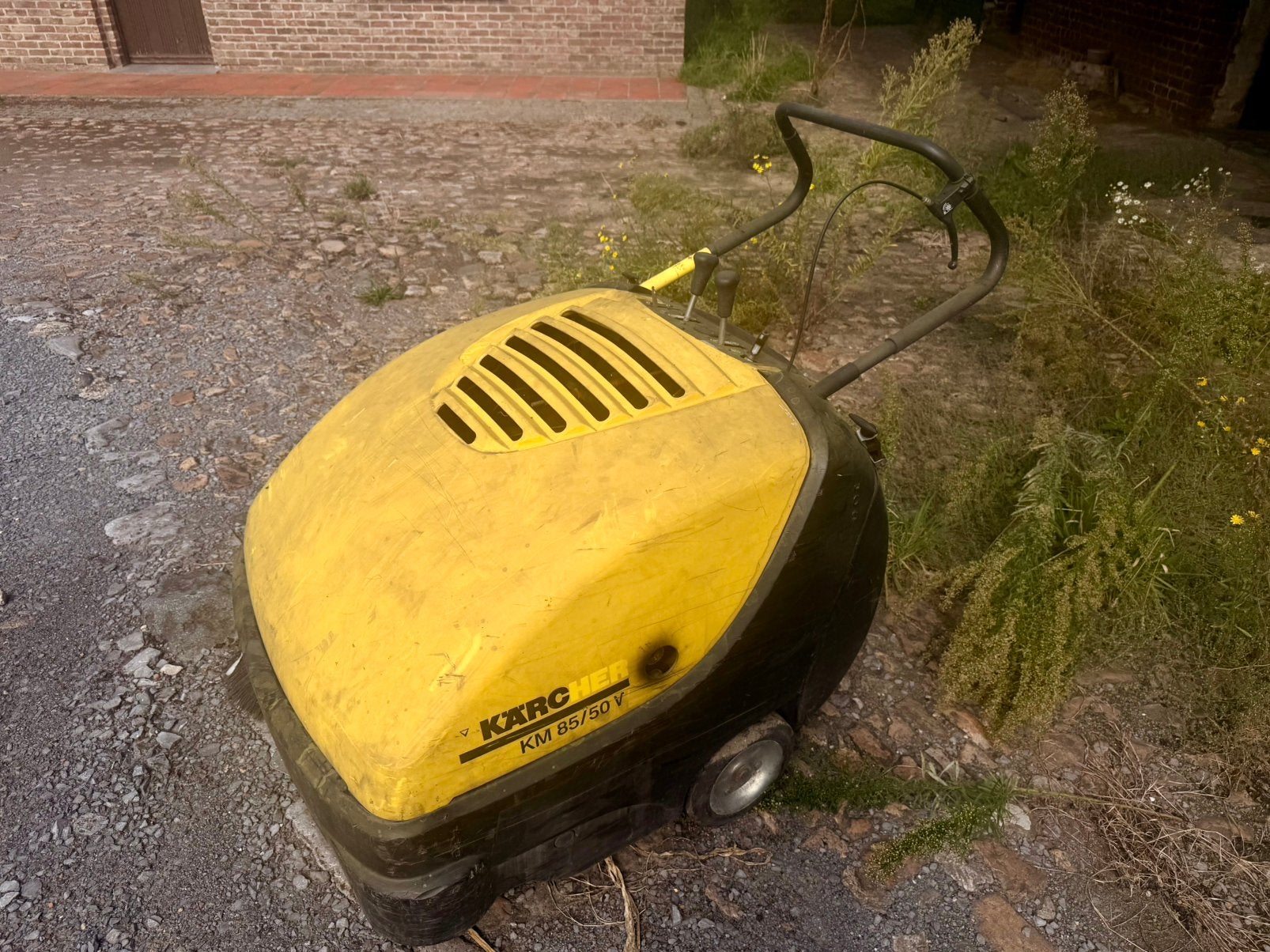 Balayeuse professionnelle Kärcher, Jardin & Terrasse, Enlèvement