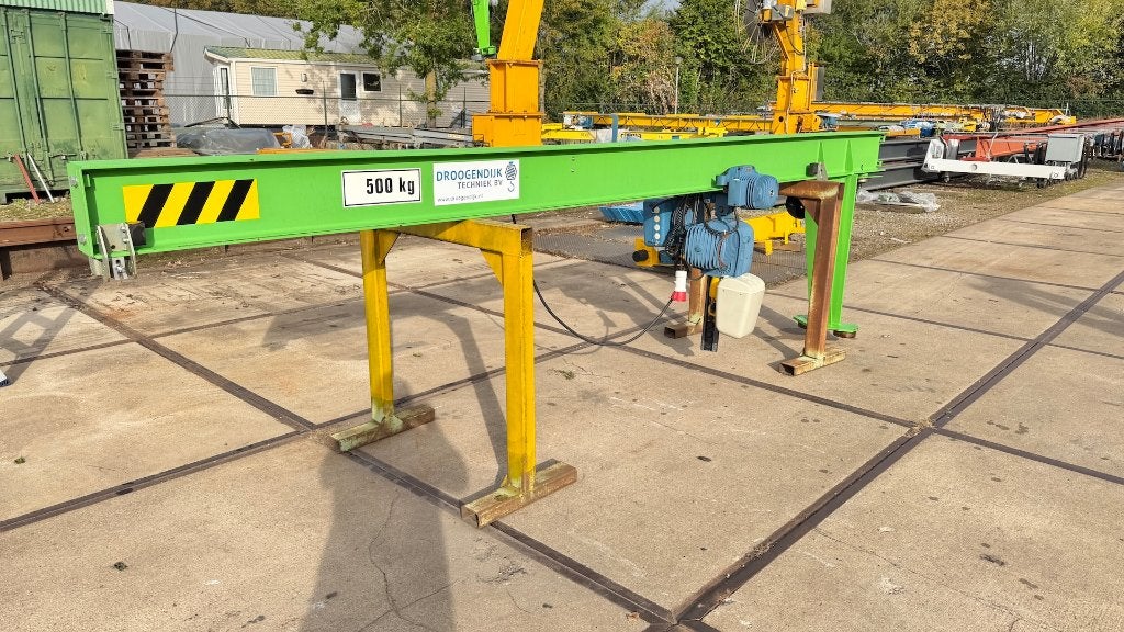 Kolomzwenkkraan Demag 4.000 mm / 500 kg / Demag., Ophalen, Gebruikt, Elektrisch