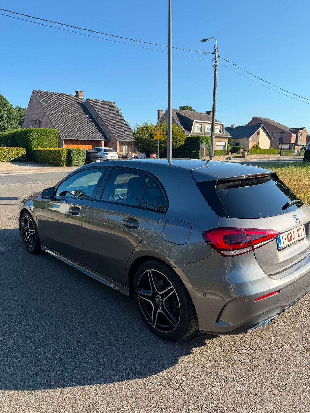 Mercedes Classe A 180 essence AMG-Line, 100 kW, Achat, Euro 6, Commande vocale