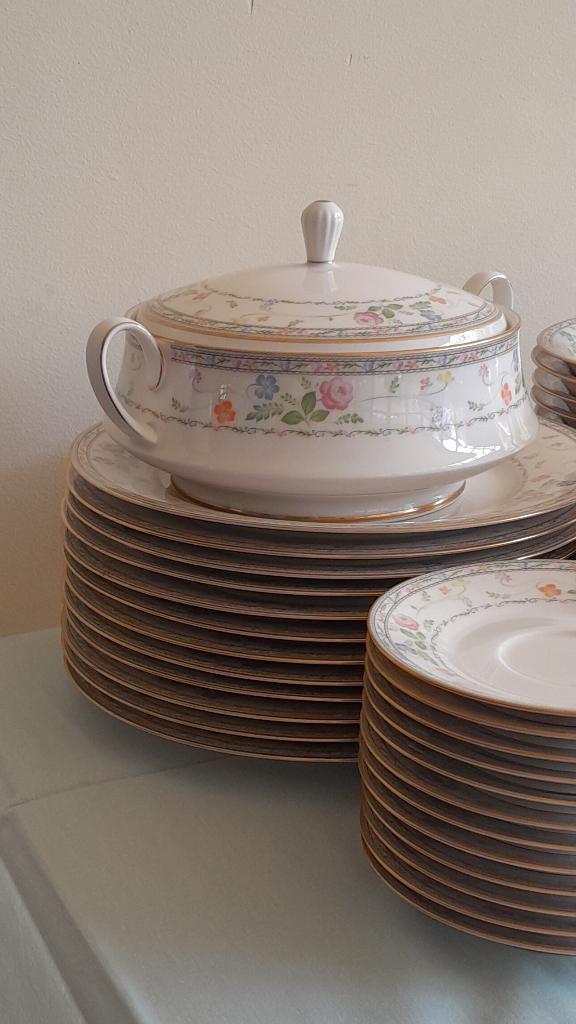 Noritake Finale 7213, Japans servies gouden randje, 57-delig, Huis en Inrichting, Ophalen, Zo goed als nieuw, Overige stijlen