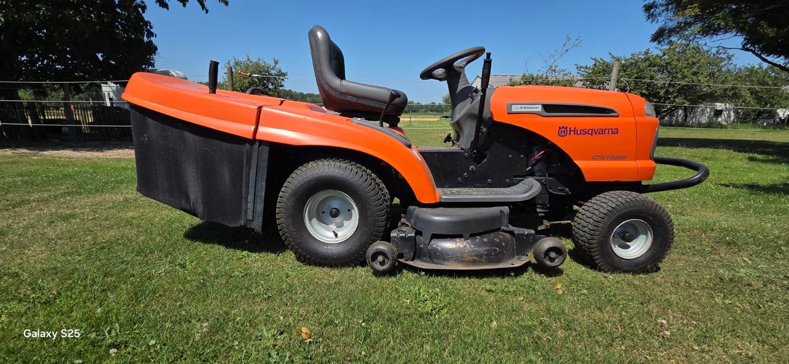 CTH150XP Husqvarna Zitmaaier Kawasaki V2 motor, Ophalen, Cirkelmaaier, Gebruikt, Benzine-grasmaaier