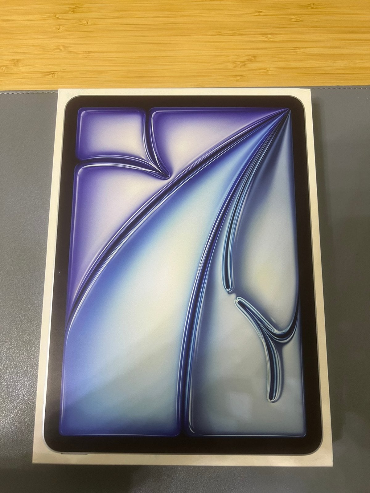 iPad Air 11″ M4 128GB – Nieuw – Blauw 128 GB + Zwarte Case, Computers en Software, Ophalen of Verzenden