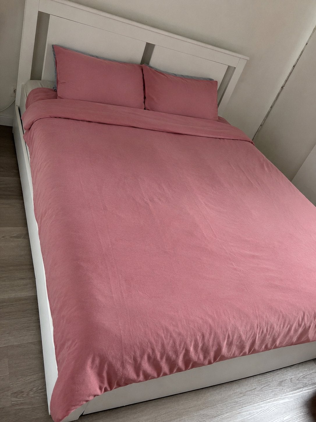 Ikea bed, Huis en Inrichting, Slaapkamer | Bedden, Ophalen, Gebruikt, Wit, Tweepersoons
