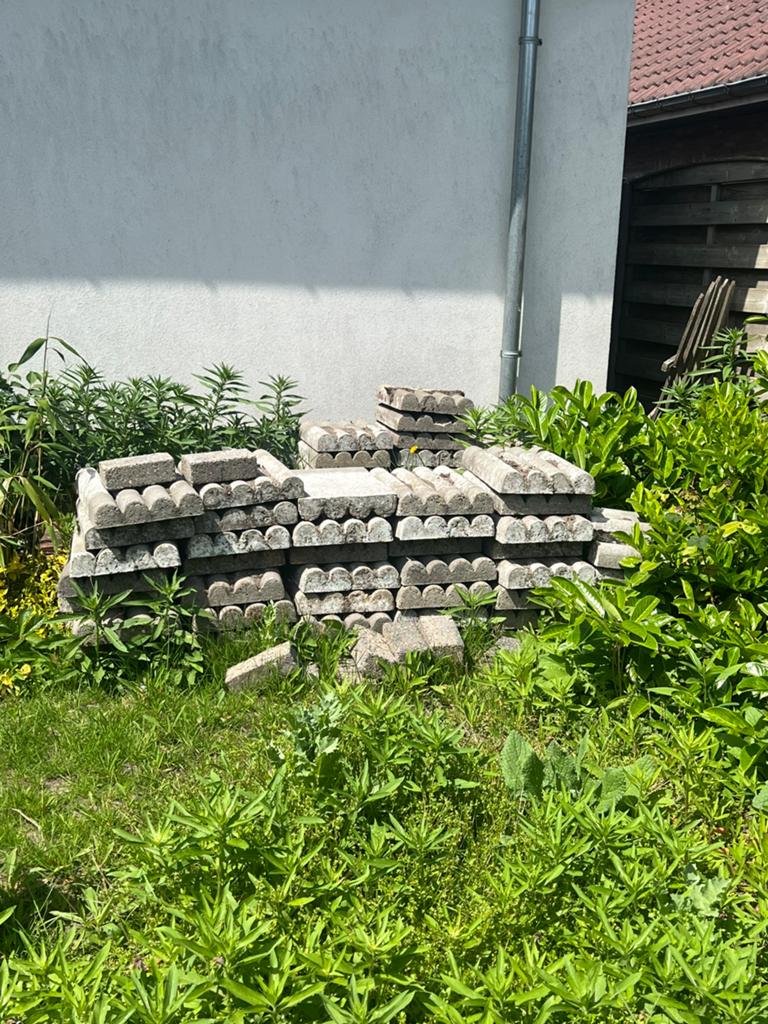 Banden opsluitbanden ruim 100 stuks, Tuin en Terras, Tegels en Klinkers, Ophalen, Gebruikt, Overige typen, 10 m² of meer