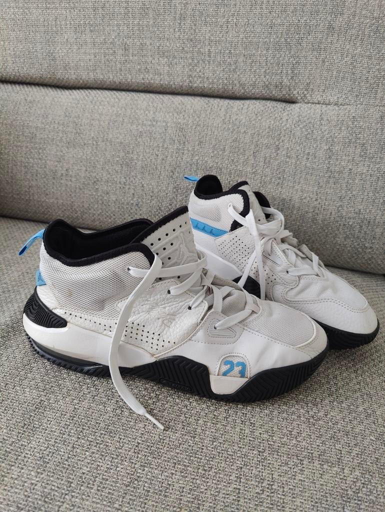 Chaussures basket Jordan stay loyal homme blanc et bleu, Enlèvement, Utilisé, Chaussures