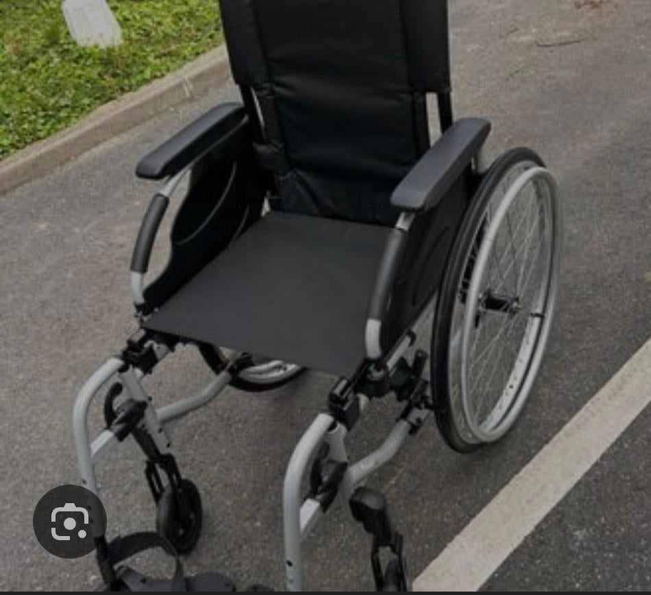 Chaise roulante medical, Divers