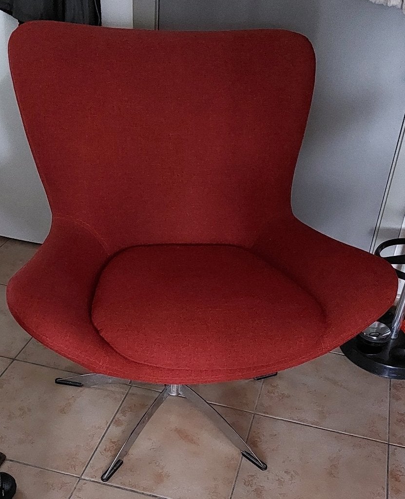 Vlinder draaizetel donkerrood design stijl Hjord Knudsen, Huis en Inrichting, Ophalen, Minder dan 75 cm, Modern vlinderstoel, Zo goed als nieuw