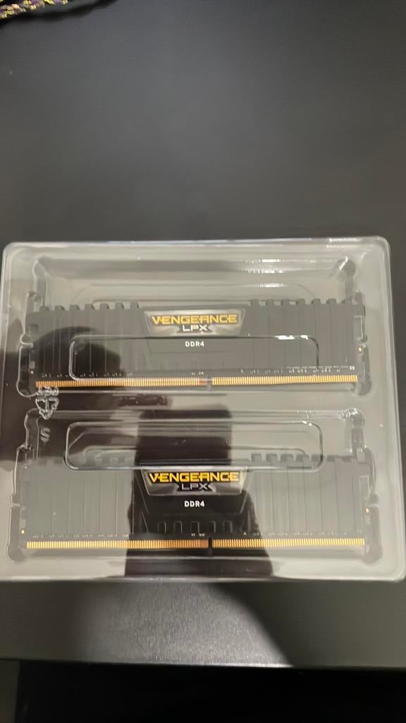 Corsair lpx vengeance 2x8gb 3200mhz ram, Ophalen, DDR4, Zo goed als nieuw, Desktop