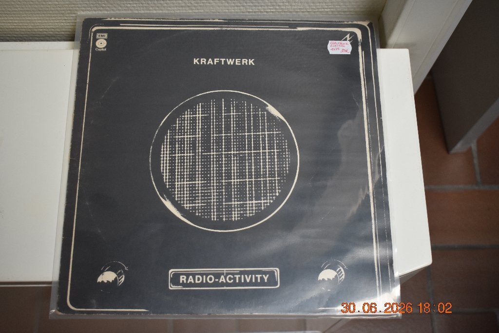 LP : Kraftwerk - Radio-Activity (Rock/Electro), Cd's en Dvd's, Vinyl | Rock, LP, Gebruikt, Electronic Rock, Ophalen of Verzenden