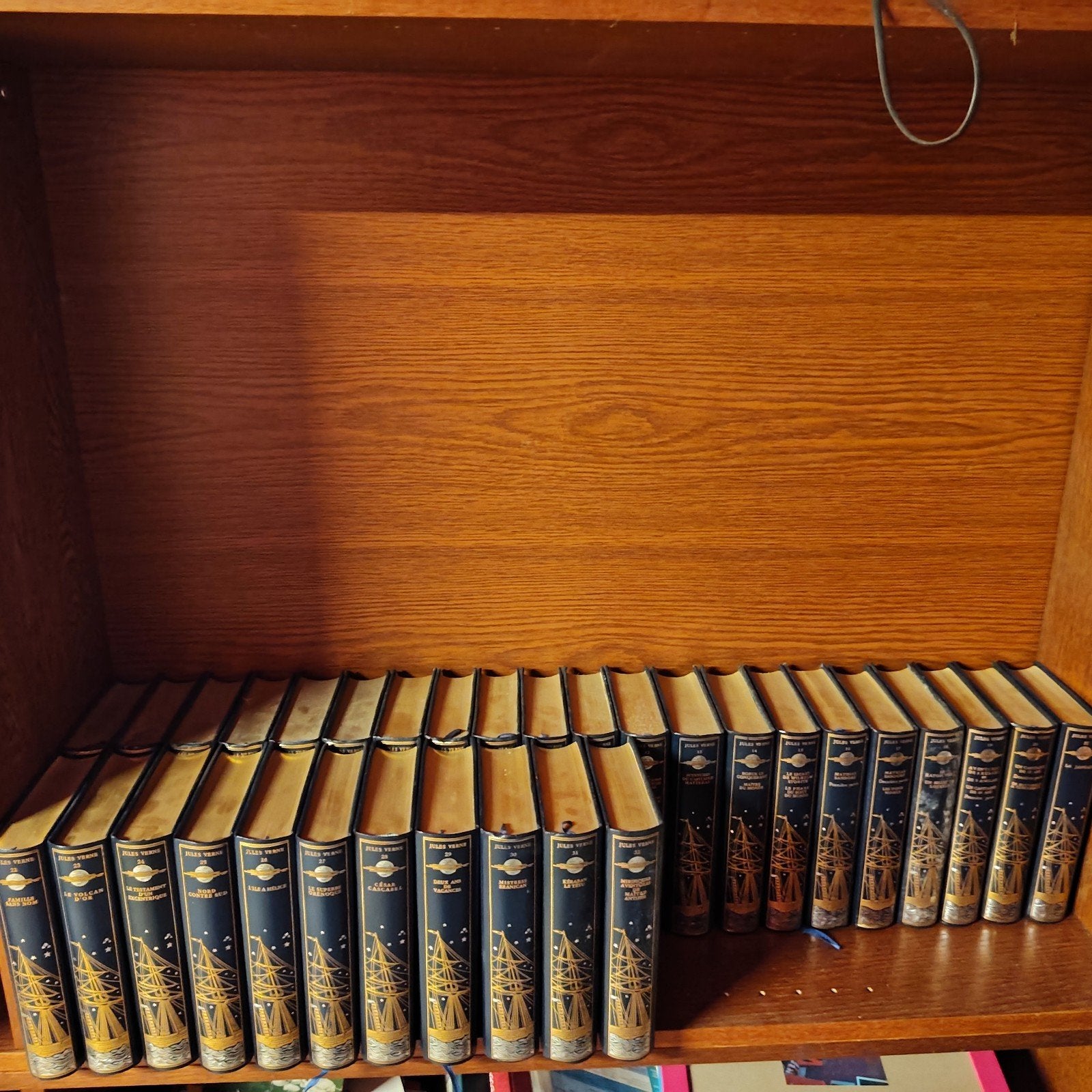 Superbe collection 32 Tomes Jules Vernes, Boeken, Ophalen