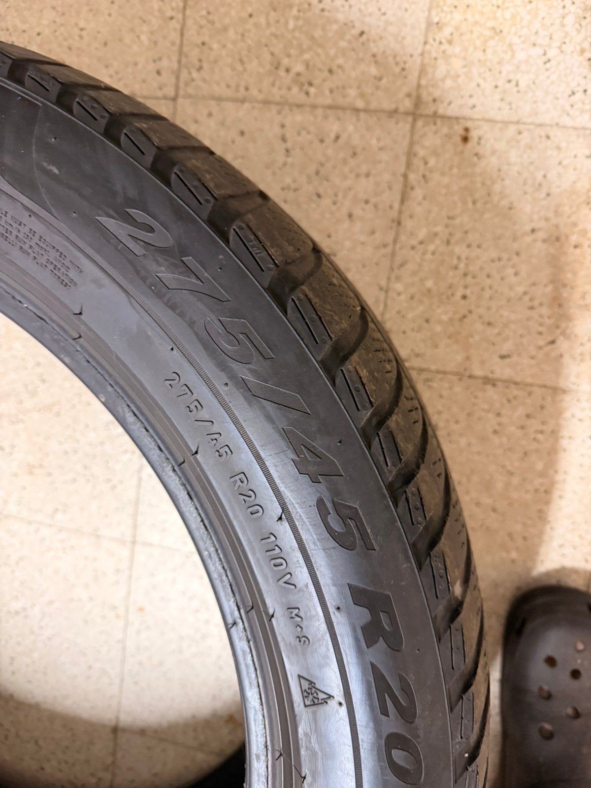 Pirelli scorpion winter 275/45 R20, Ophalen