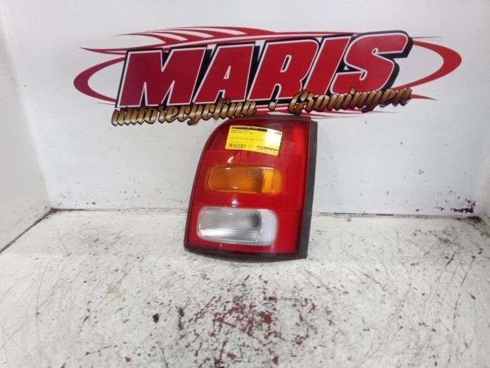 Feu arrière droit d'un Nissan Micra, -, -, 3 mois de garantie, Utilisé