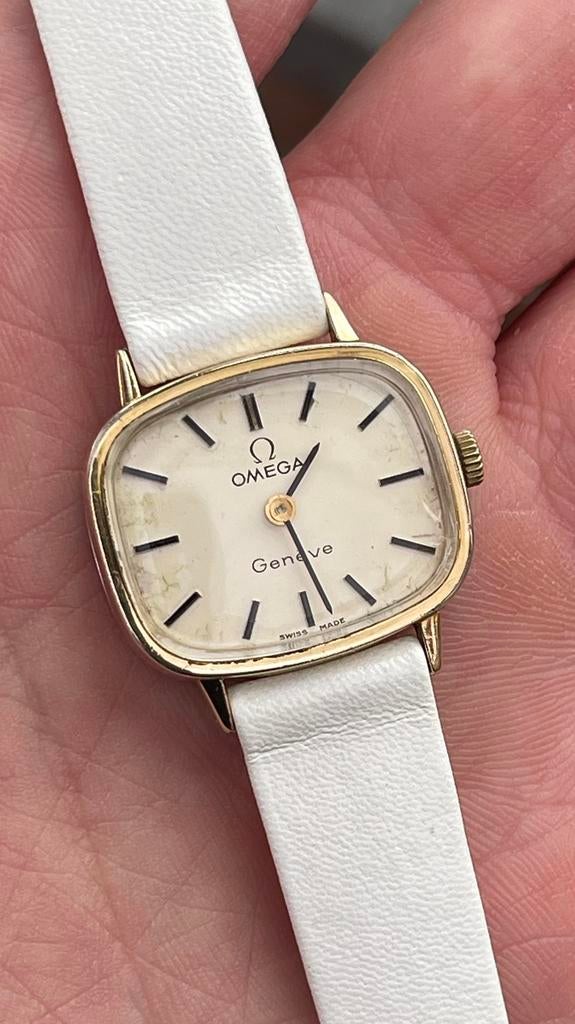 Omega Genève, Bijoux, Sacs & Beauté, Montres | Femmes, Utilisé, Montre-bracelet, Autres marques, Or, Cuir, Enlèvement ou Envoi