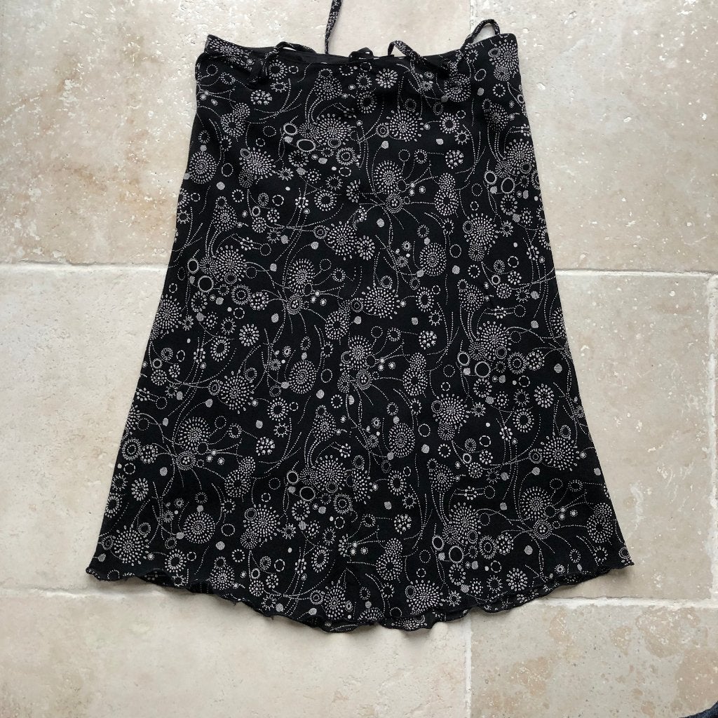 Jupe Cassis, Enlèvement, Noir