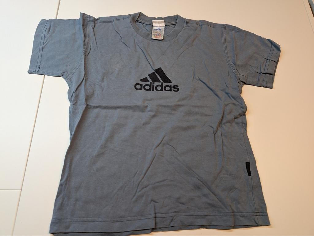 T-shirt Adidas pour garçon de 8 ans, Enfants & Bébés, Vêtements enfant | Taille 128, Enlèvement ou Envoi, Chemise ou À manches longues