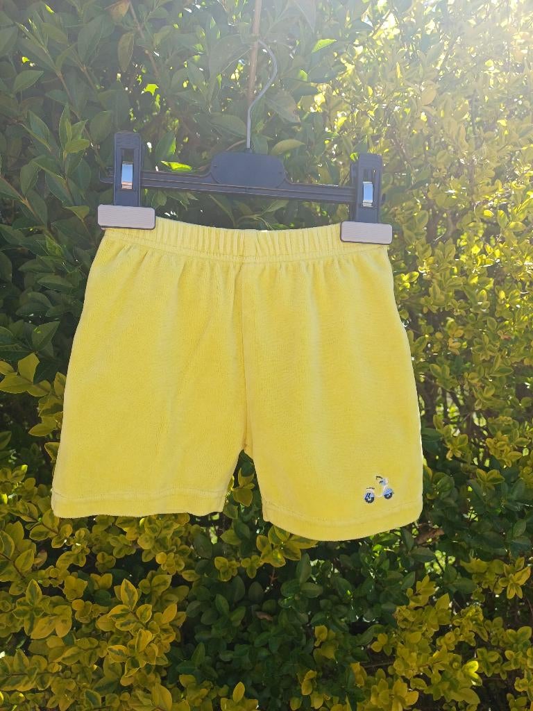 Gele short 'Vespa' maat 86 Bel&Bo, Kinderen en Baby's, Babykleding | Maat 86, Bel&Bo, Gebruikt, Broekje, Jongetje of Meisje