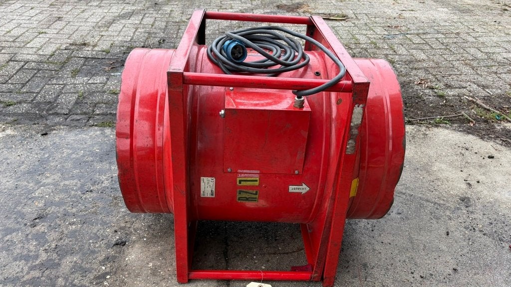 industriële ventilator + lange ventilatieslang, Doe-het-zelf en Bouw, Ventilatie en Afzuiging, Ophalen, Gebruikt, Ventilator