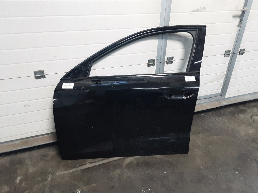PORTIER LINKS VOOR Audi RS 3 Sportback (8YA) (01-2021/-), Deur, Audi, Audi AG, Gebruikt