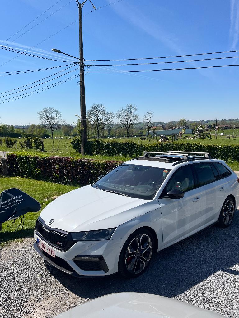 Skoda octavia rs, Autos, Skoda, Euro 6, Commande vocale, Noir, 5 portes