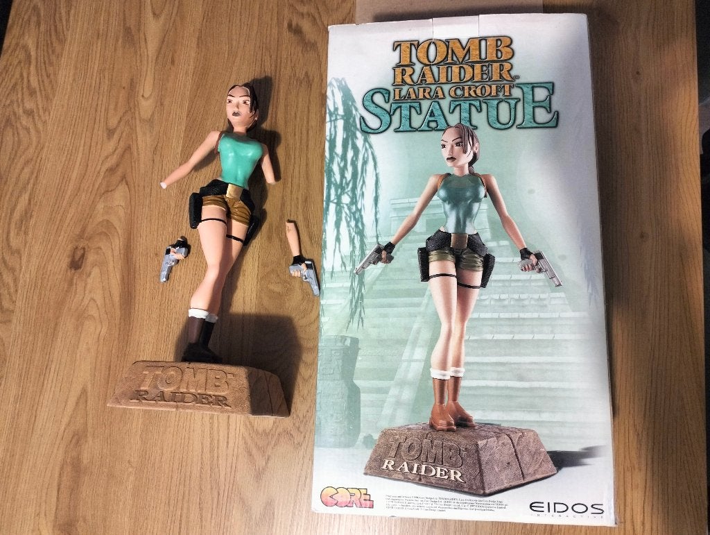 Figurine Lara Croft, Collections, Enlèvement ou Envoi, Utilisé