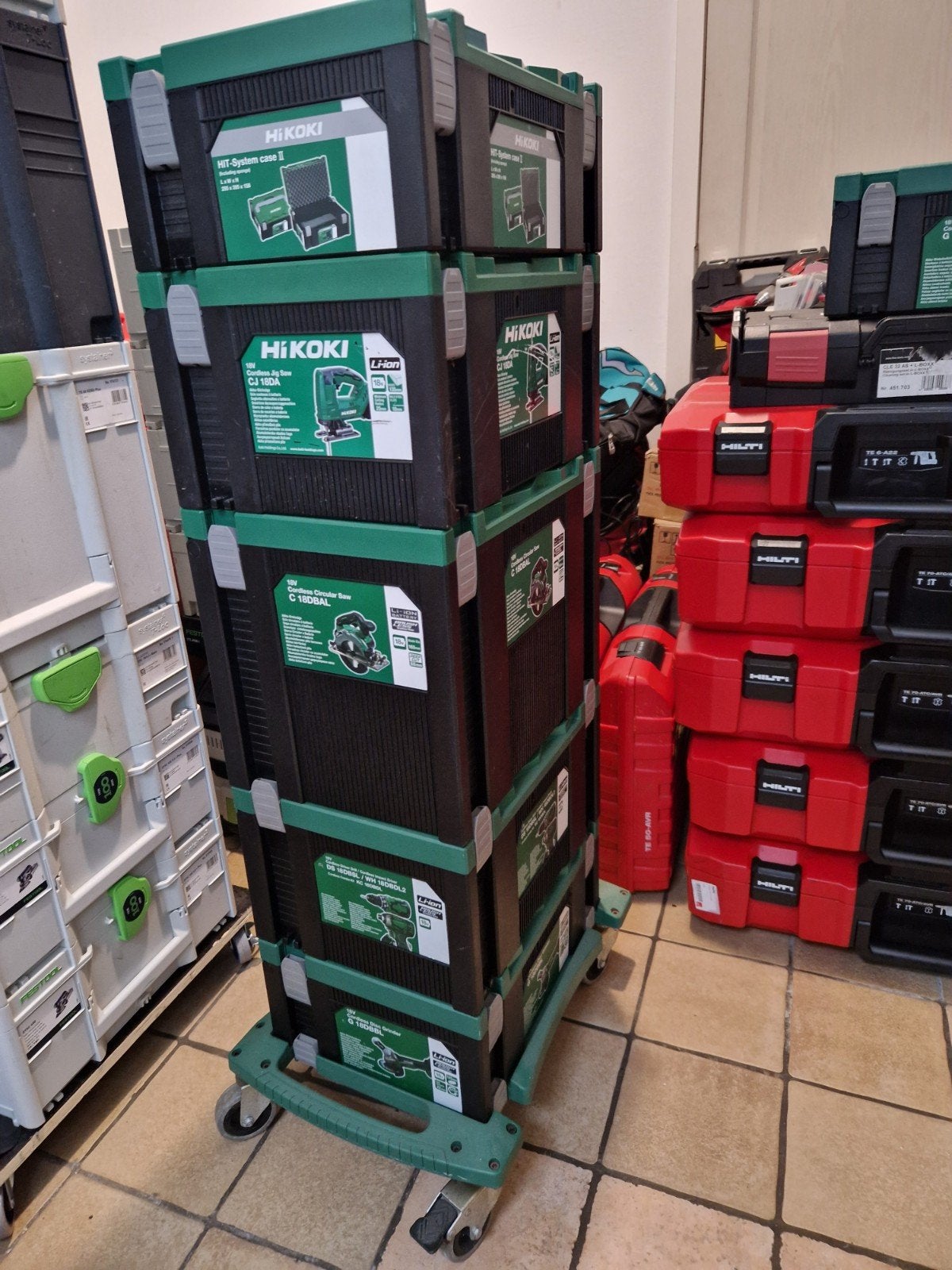 kit Hitachi 6X machine 6X batterie 4X chercher 4X coffre, Enlèvement, Comme neuf