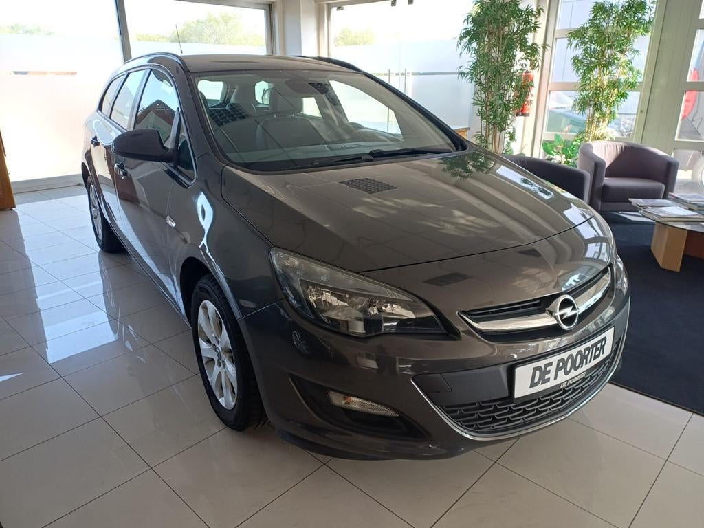Opel Astra Sports Tourer 1398cc benzine manueel – Slechts, Auto's, Opel, Gebruikt, Particulier, 74 kW, Astra