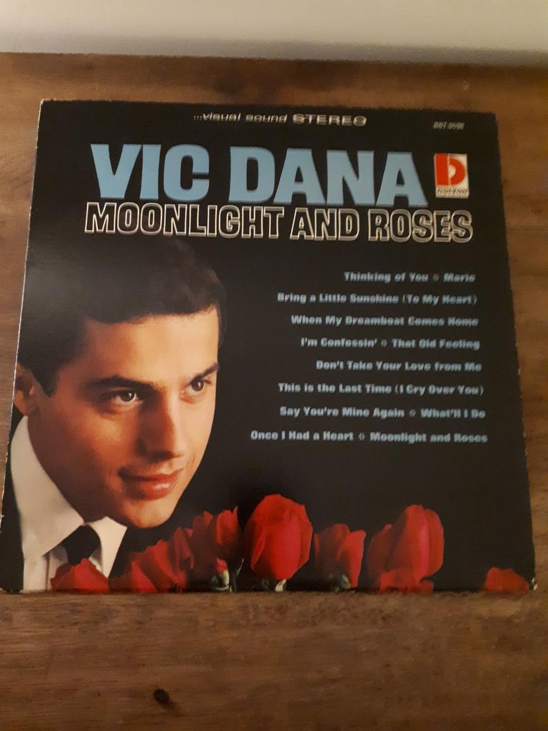 Vic Dana - Moonlight And Roses, Ophalen of Verzenden, Zo goed als nieuw