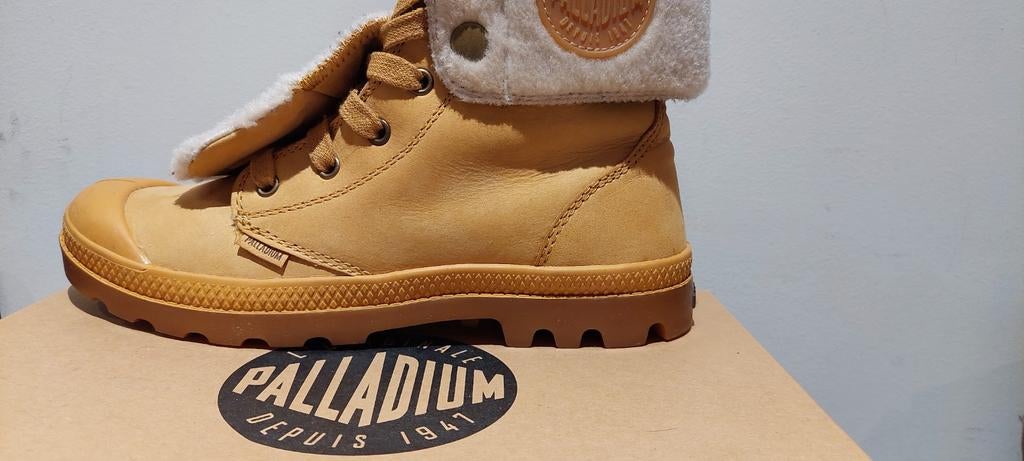Bottines PALLADIUM NEUF, Neuf, Enlèvement ou Envoi, Beige, Palladium