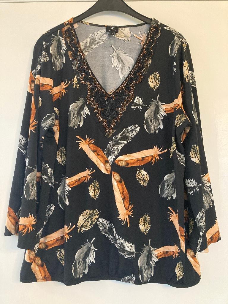 Bloesje met verenprint - K-Design - maat XL, K-design, Ophalen of Verzenden, Gedragen, Maat 46/48 (XL) of groter